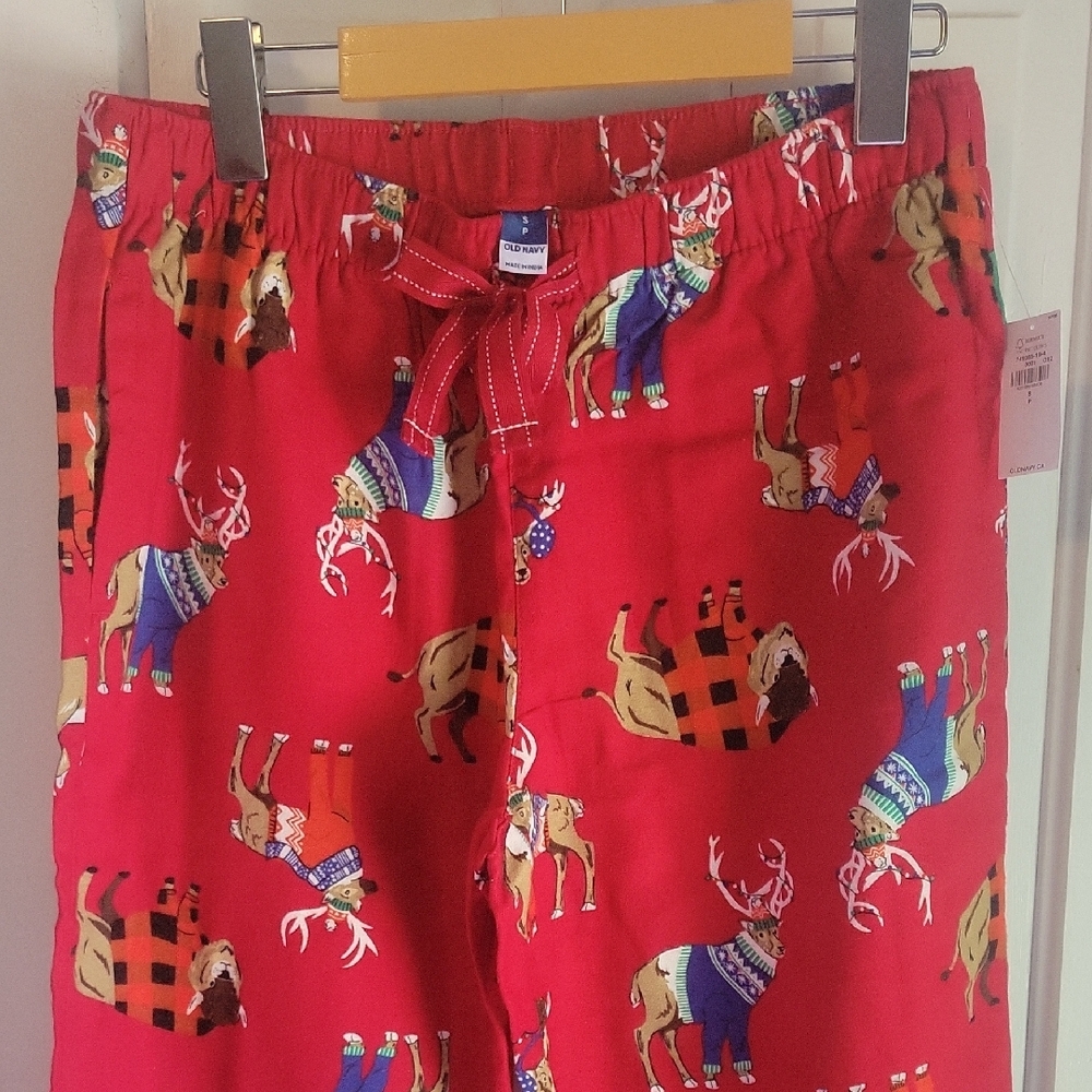 Womens Old Navy Red Reindeer Pajama Pants